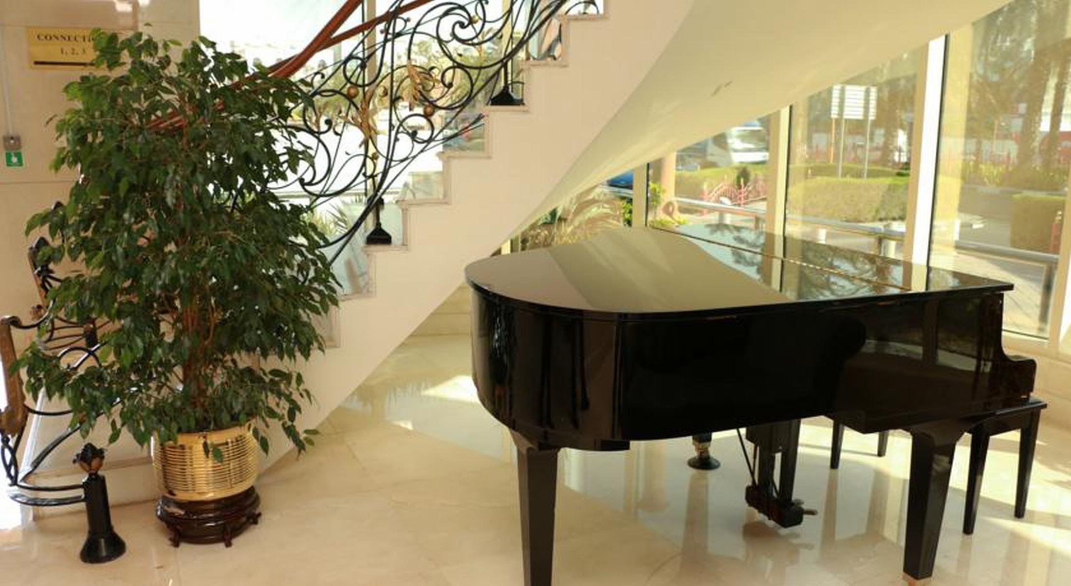 Grand Excelsior Hotel Deira Dubai Bagian luar foto